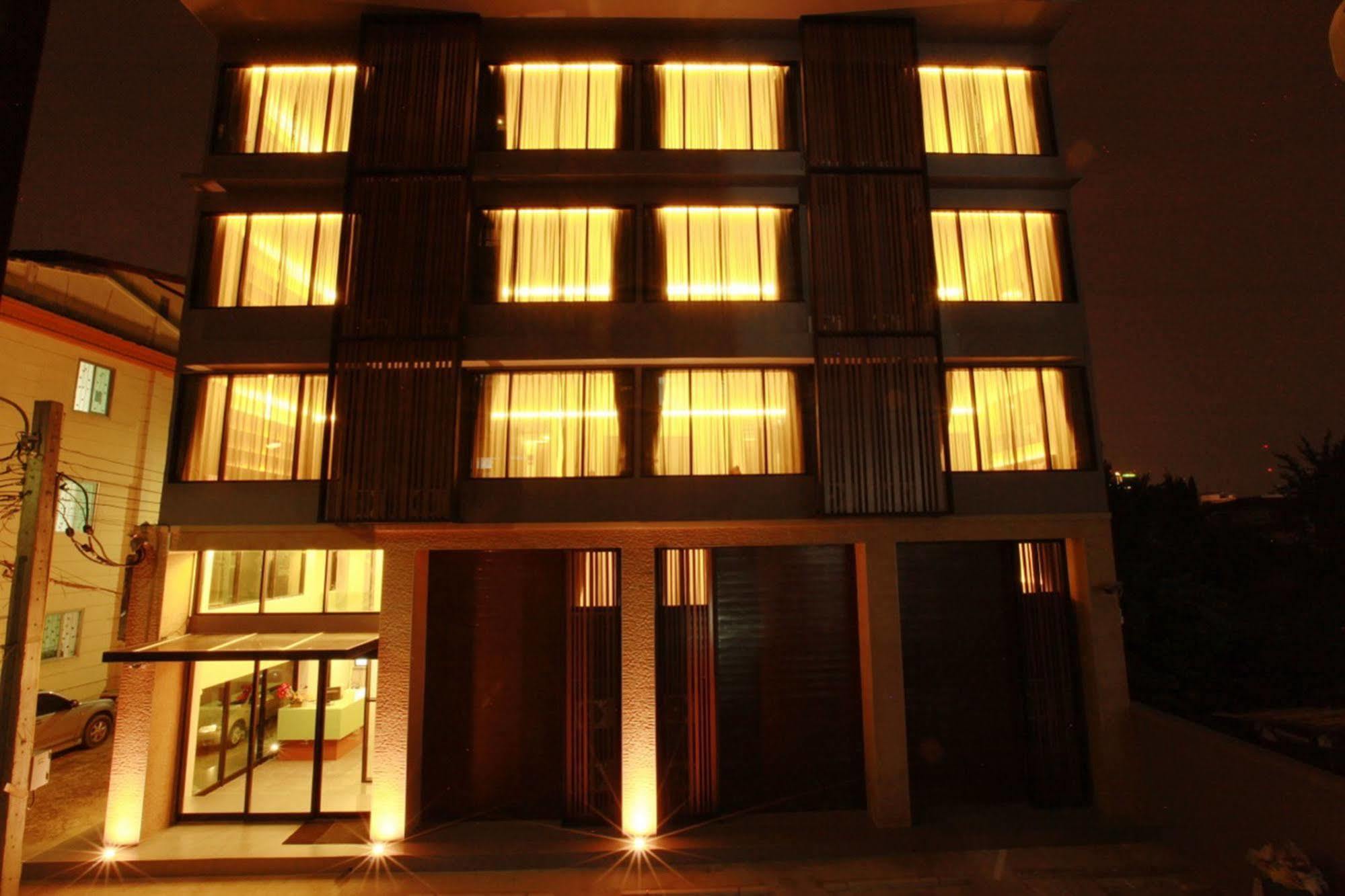 The Bangkok Major Suite Exteriör bild